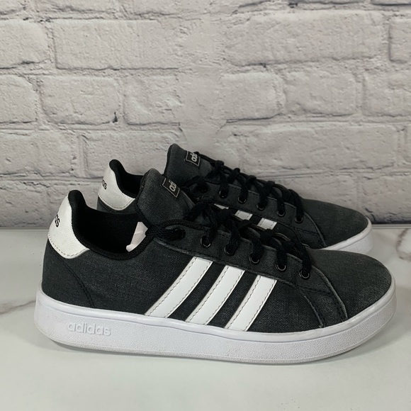 Adidas Boy Shoes Sz 5 - Picture 3 of 9